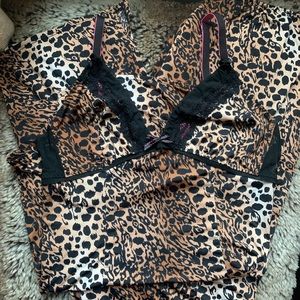 Betsey Johnson Leopard Print Sleepwear Set 🐆